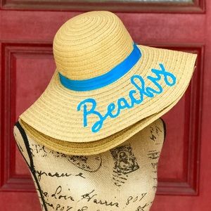 New Women’s Sunhat that reads BEACHY